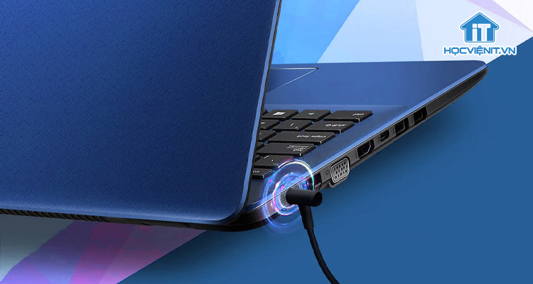 Thường xuyên cắm trực tiếp Adapter vào nguồn điện có sao không?