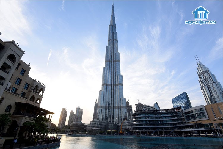 Số lượng đĩa CD để đạt 580 Terabyte có thể xếp cao bằng tòa nhà Burj Khalifa (944m)
