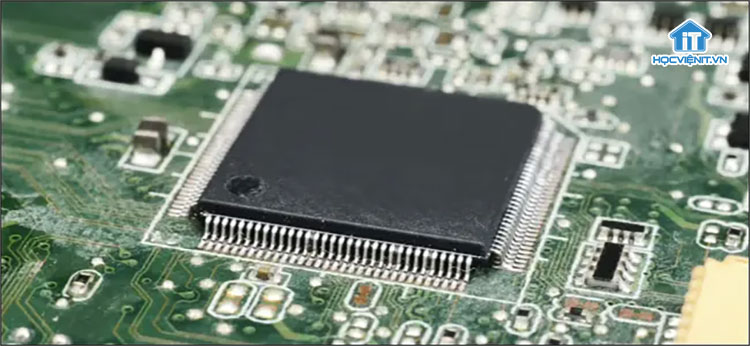 BIOS được nạp trực tiếp vào chip trên bo mạch