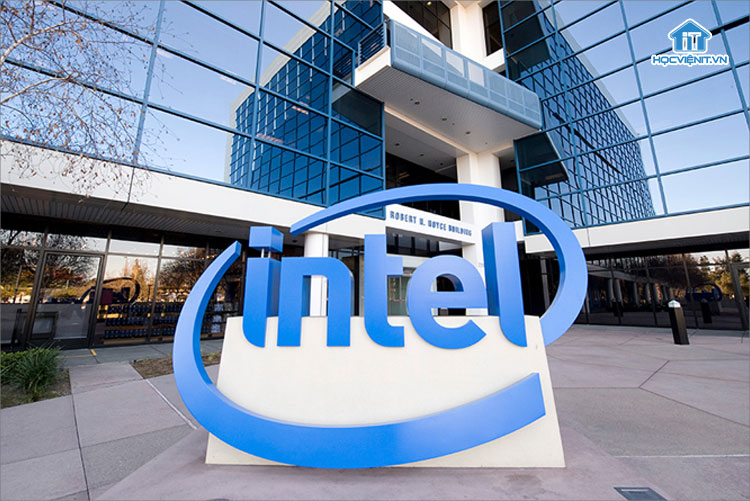 Intel và nhiều công ty công nghệ dừng kinh doanh tại Nga