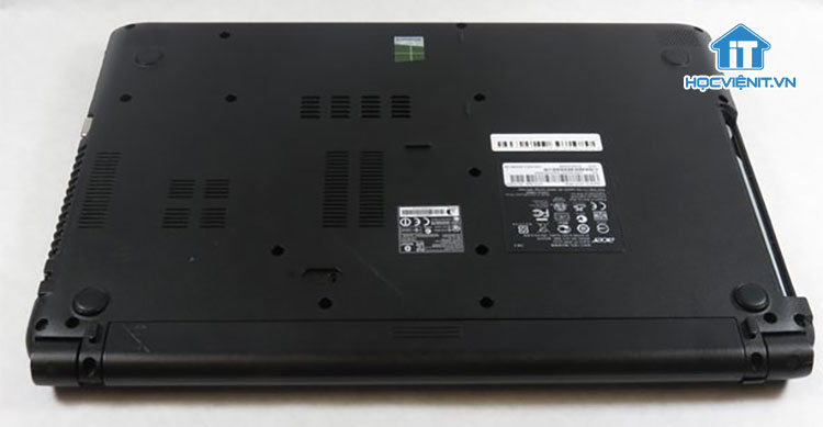 Lật laptop lên