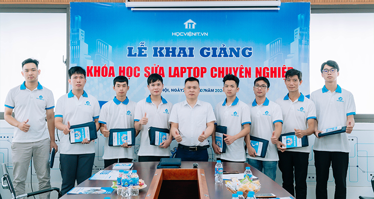 Học viện iT khai giảng lớp học sửa chữa laptop, macbook và điện thoại K225