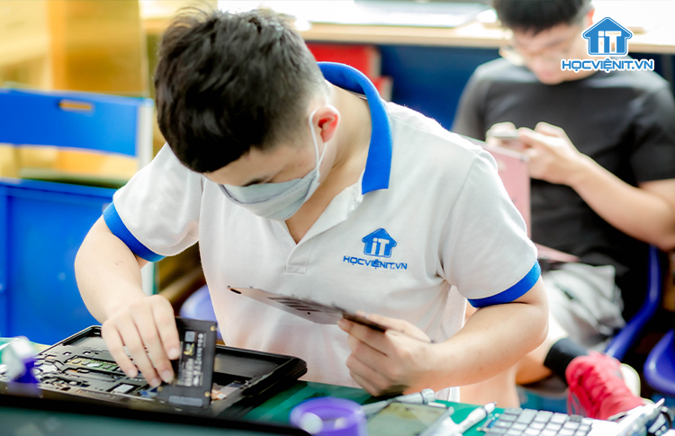 Học nghề có thời gian đào tạo ngắn hơn học đại học