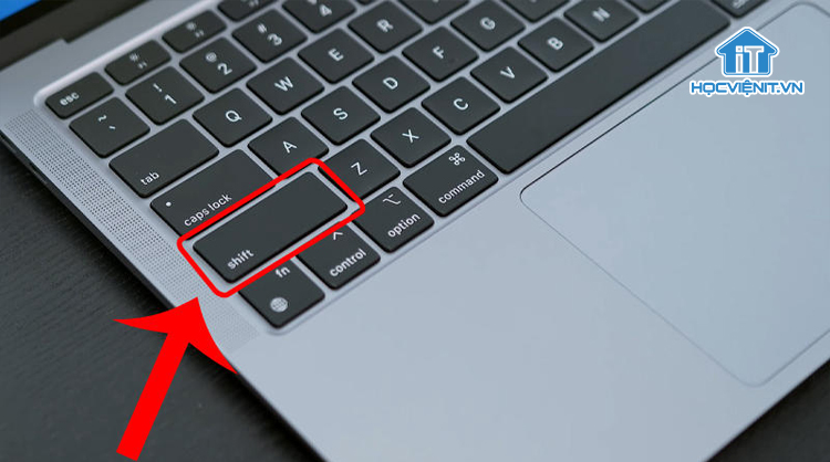 Khởi động máy ở chế độ Safe Mode