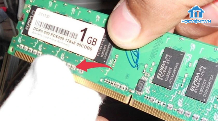Vệ sinh RAM laptop