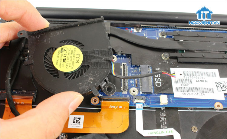 Tháo quạt laptop